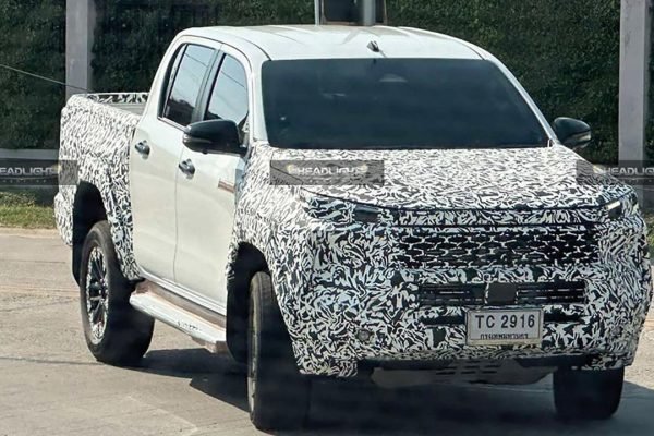 Toyota Hilux Facelift Spied in Thailand Ahead of Global Unveil